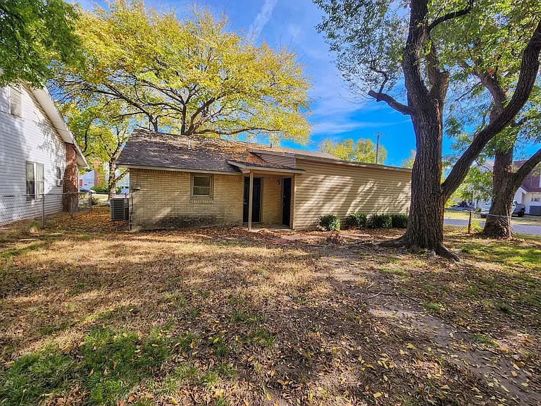 1002 Overland Ct — Photo 20