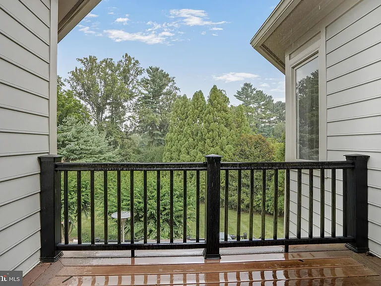 9864 Walker Glen Ct — Photo 22