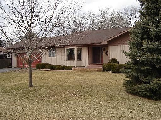 1st image of 221 E Joliet Hwy