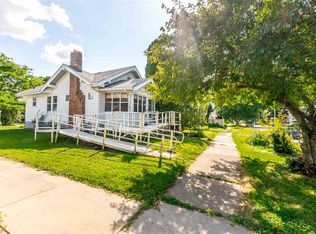 1326 Leavitt St, Waterloo, IA 50702