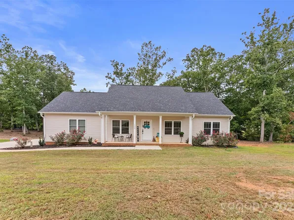 1706 Ivey Ct, Maiden, NC 28650