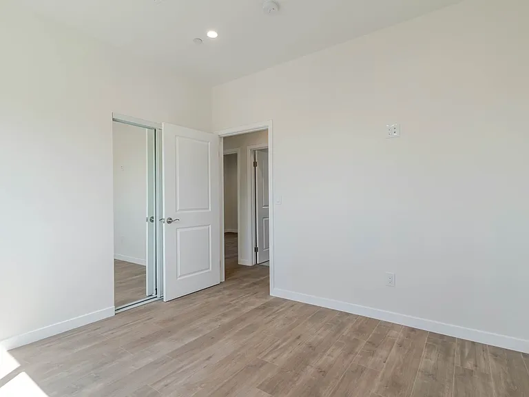 1961 Waltonia Dr #105 — Photo 10