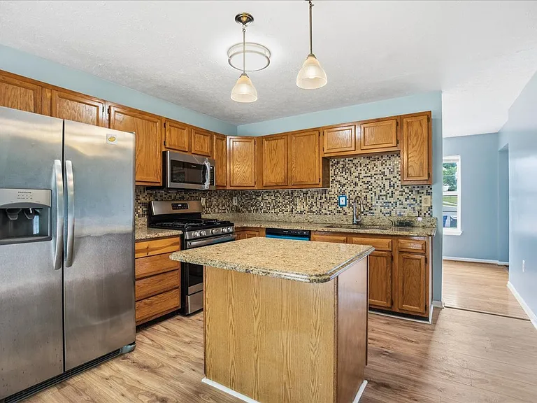 1904 Hilton Ct — Photo 10
