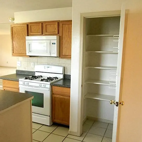 7930 Ginger Park Dr — Photo 11