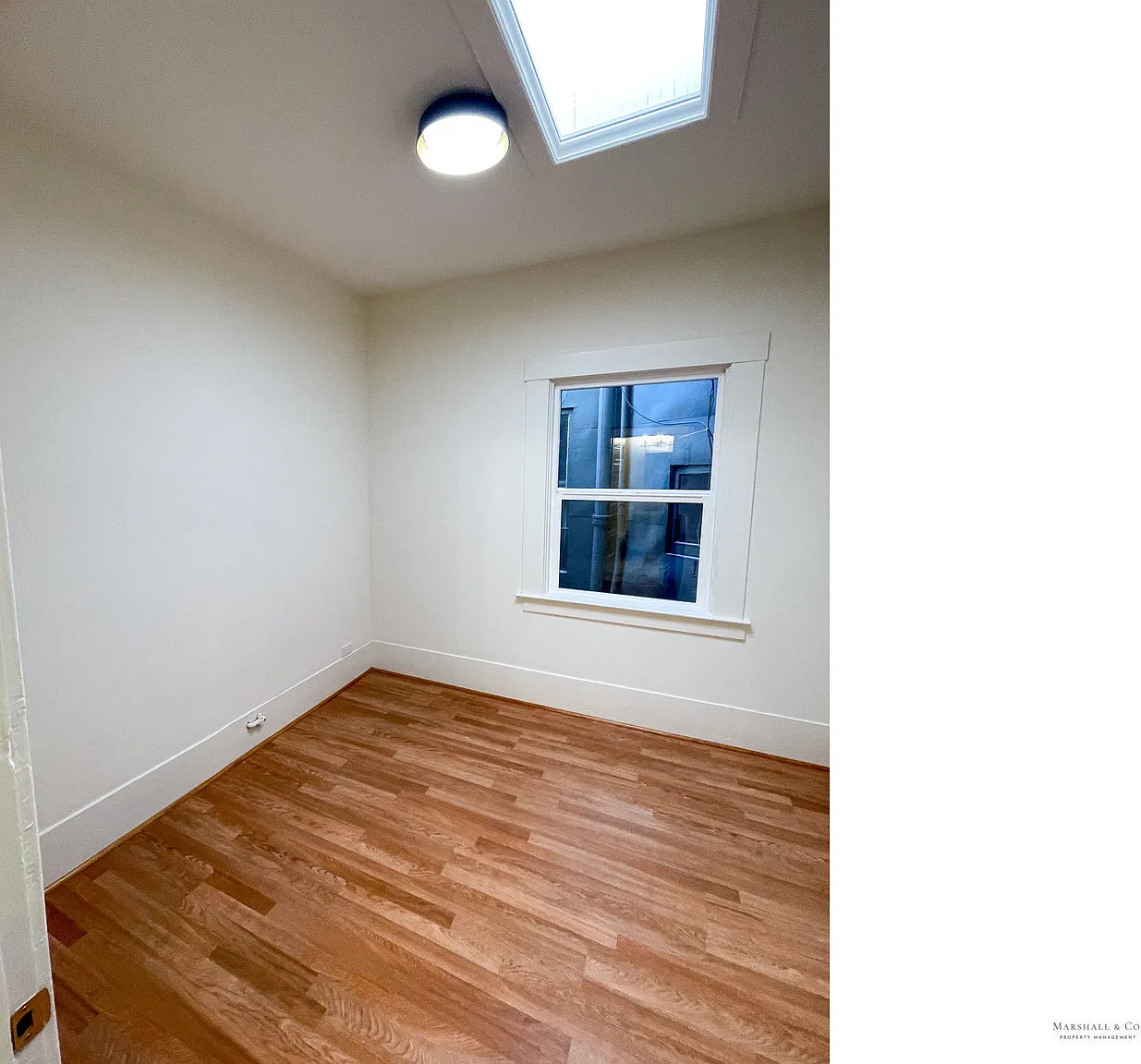 New Listing Updated 2br/1ba in Dwntn San Anselmo w/ Parking, Laundry, Close to shopping — Photo 4