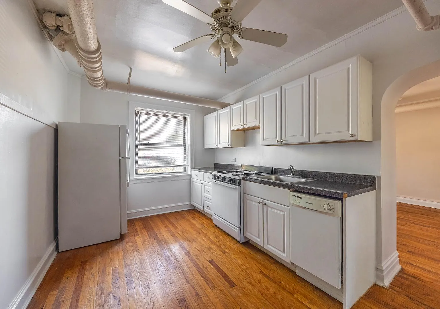 2415 West Sunnyside Avenue #G — Photo 1