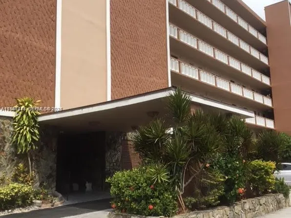 301 NE 14th Ave APT 702, Hallandale, FL 33009