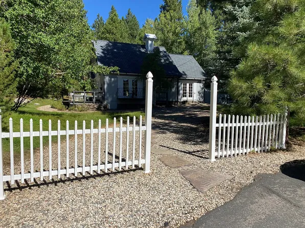 15420 Crown Cir, Truckee, CA 96161