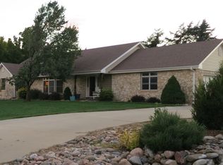 944 2500th Ave, Abilene, KS 67410