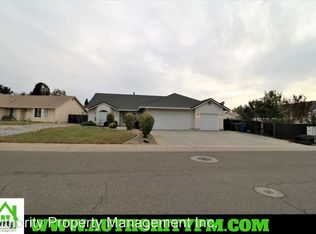 3278 Lawrence Rd, Redding, CA 96002