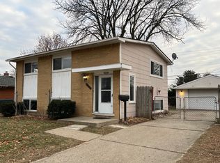 34487 Tonquish Trl, Westland, MI 48185