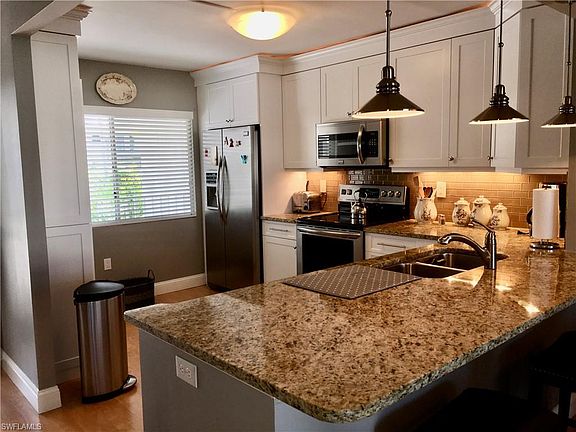 3rd image of 200 Periwinkle Way Unit 229