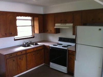 2nd image of 2016 N Gregg Ave APT A