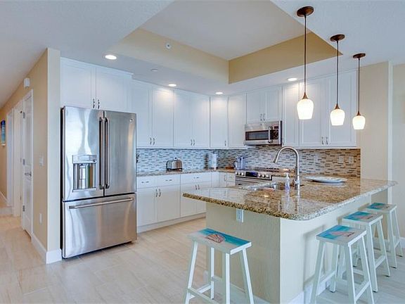 5th image of 19519 Gulf Blvd #401
