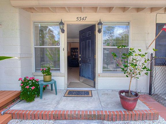 5th image of 5347 Della Robbia Way