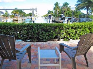 1028 W Ocean Dr, Key Colony, FL 33051