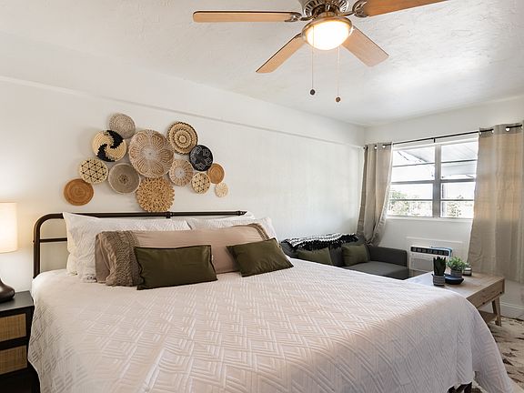 3rd image of 1207 E River Dr #13