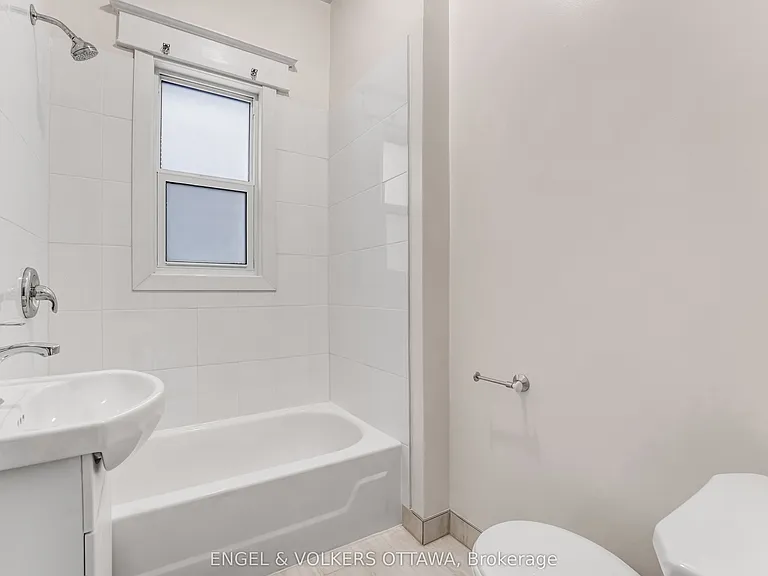 170 Ivy Cres #2 — Photo 17