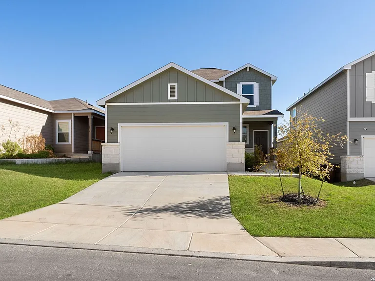 14538 Camino Way — Photo 2
