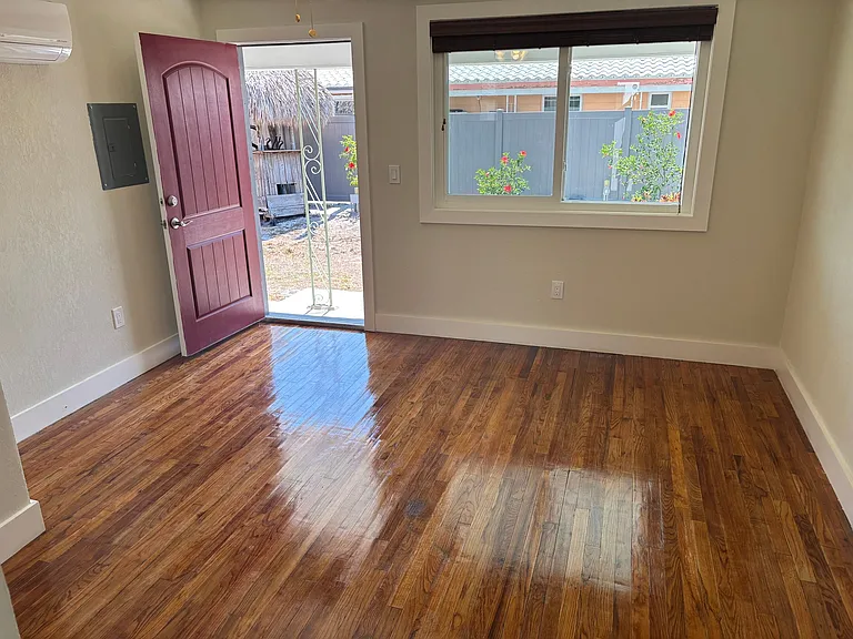 7261 Bay St #6 — Photo 5