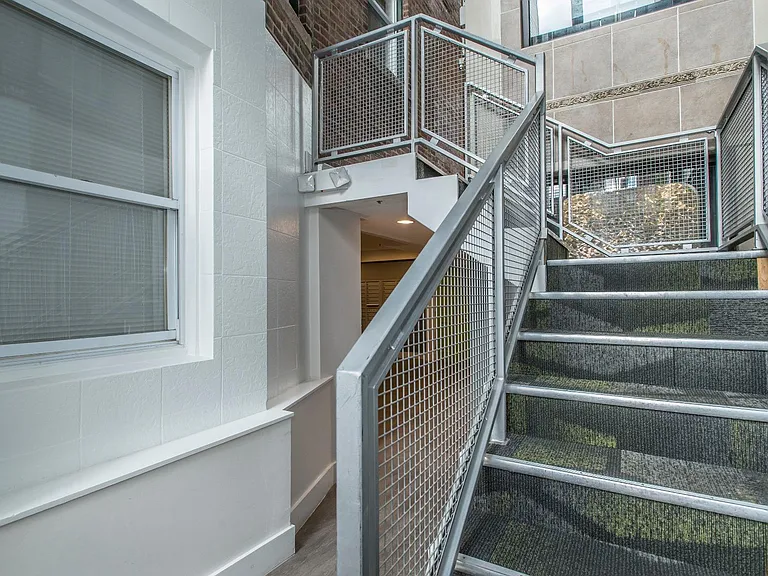 10 Brainerd Rd #17 — Photo 10