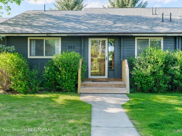 1655 W Big Trail Dr APT 203, Jackson, WY 83001