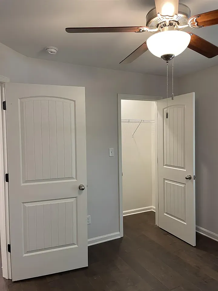 3 bed, 2.5 bath, 3147 sqft, $2,100 — Photo 4
