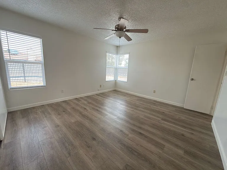 14814 N 59th Dr — Photo 3