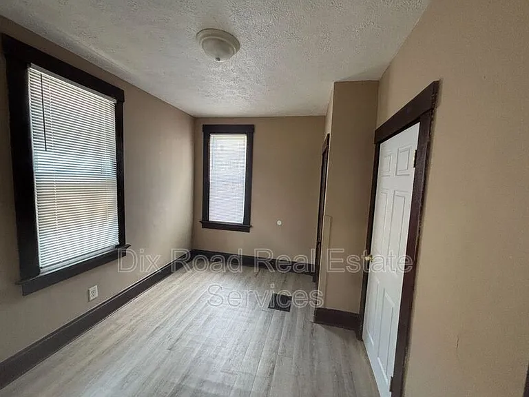 711 Cleveland Ave — Photo 12