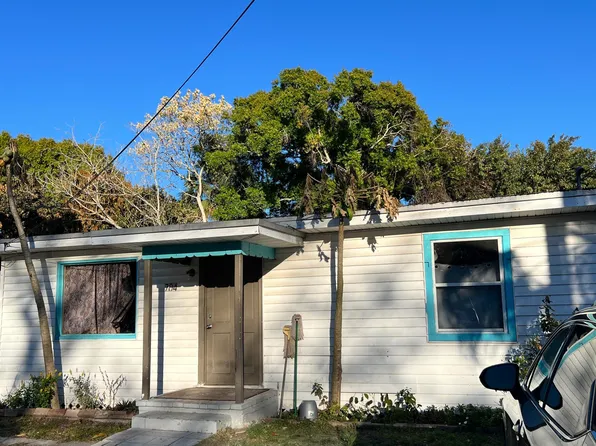 704 S 17th Street, Fort Pierce, FL 34950