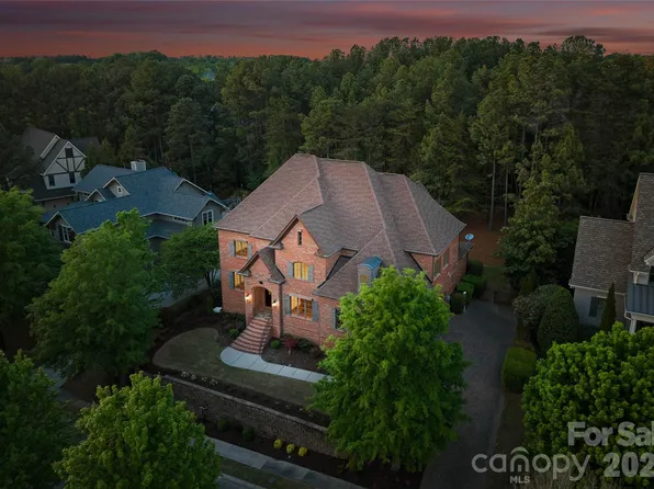 16849 Ashton Oaks Dr, Charlotte, NC 28278