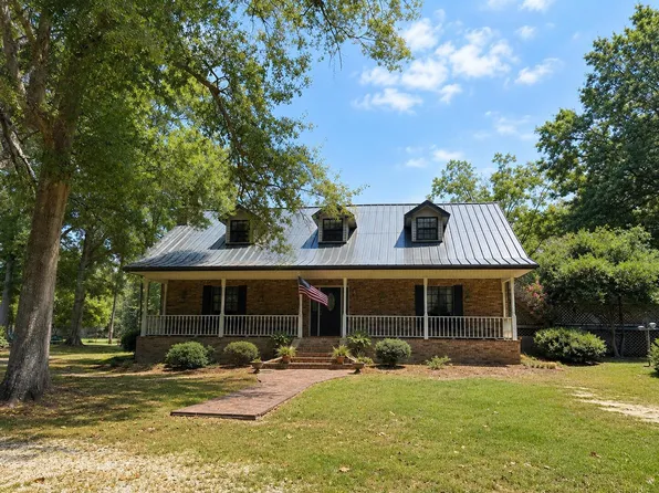 79 Jackson Dr, Columbia, MS 39429