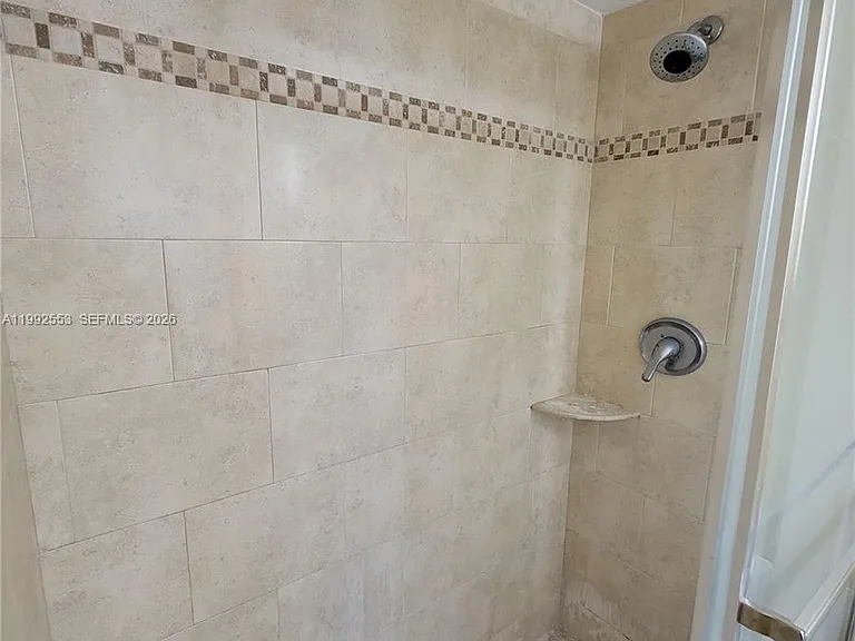2020 NE 135th St #904 — Photo 11