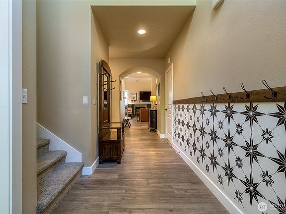 5th image of 941 Highland Road