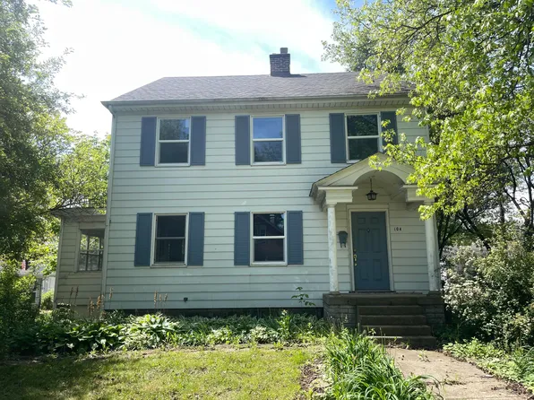 104 Harrison Blvd, Valparaiso, IN 46383