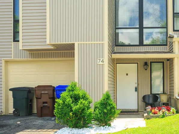 74 Valley Forge Dr, Oak Ridge, TN 37830
