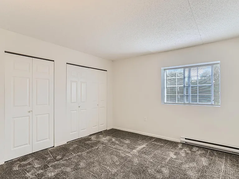 Village Plaza Apartments — Photo 14