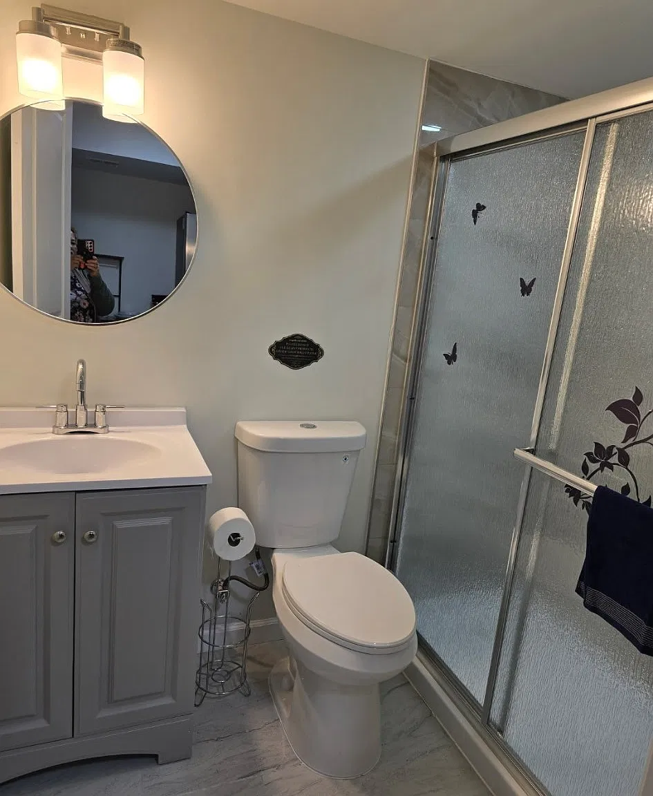 2 bed, 1800 sqft, $900 — Photo 2