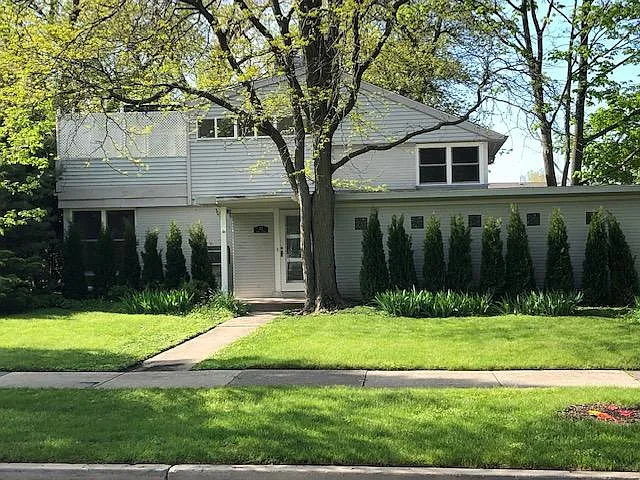 611 Roger Ave photo 1
