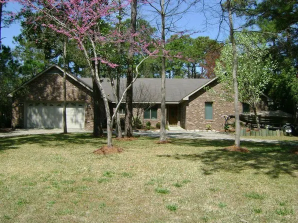 811 Tarpon Dr, Wilmington, NC 28409