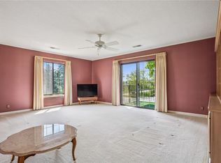 100 Thompson Dr SE APT 212, Cedar Rapids, IA 52403