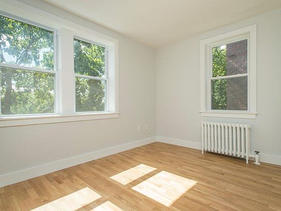 4th image of 36 Highland Ave #15