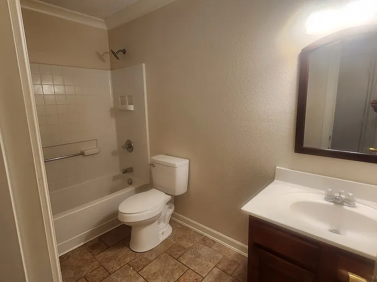 1625 Princess Ln — Photo 12