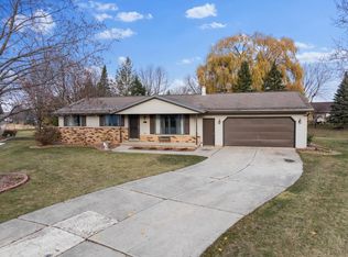 2115 Andy John Ct, Green Bay, WI 54311