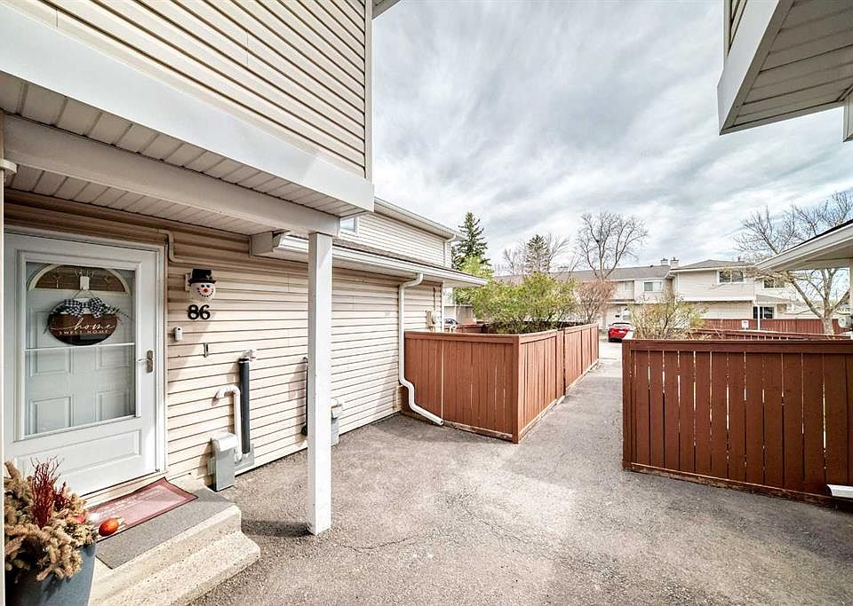 1st image of 1155 SW Falconridge Dr NE #86