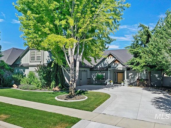 3rd image of 3758 S Merrivale Way