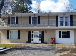 108 Sherwood Dr, Colonial Heights, VA 23834