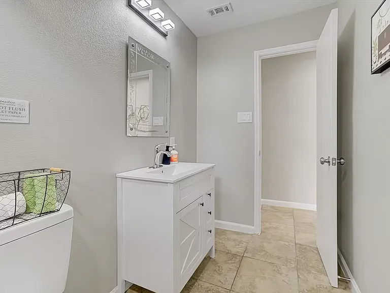 23919 Hunter Spring Cir — Photo 19