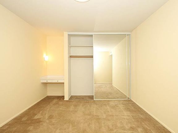 4th image of 120 E Creek Dr #14