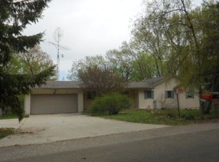 N5630 Thunderbird Dr, Portage, WI 53901